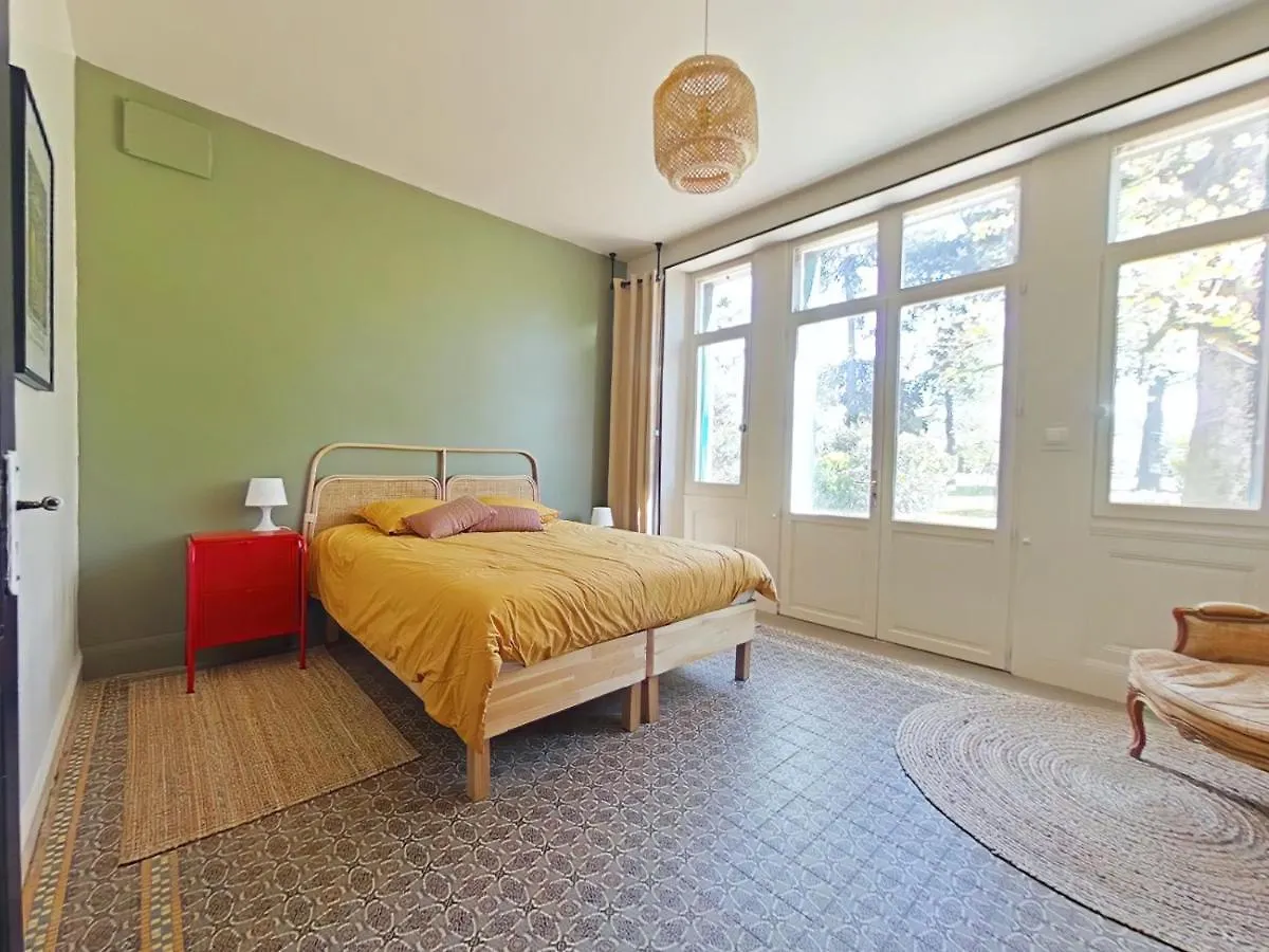 Sous Le Tilleul De La Condomine, Piscine Privee Payrin-Augmontel Holiday home