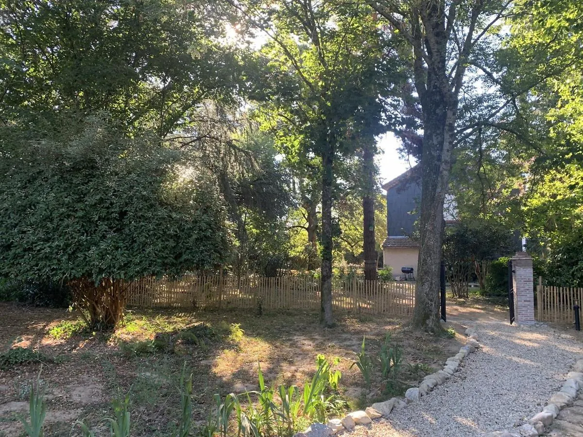 Sous Le Tilleul De La Condomine, Piscine Privee Payrin-Augmontel France